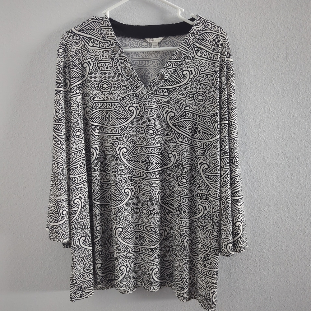 CATO Blouse Plus Size 3/4 Bell Sleeves Black White Women's Size 18/20W 2X